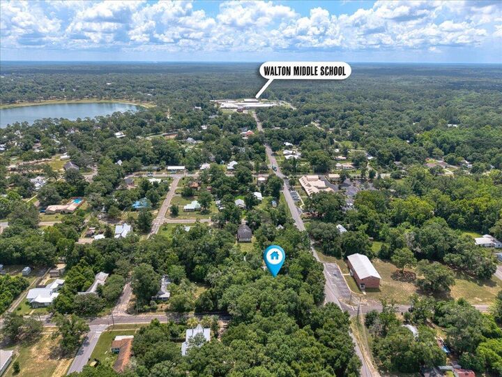 Property Photo: 409 S 13th Street FL 32435
