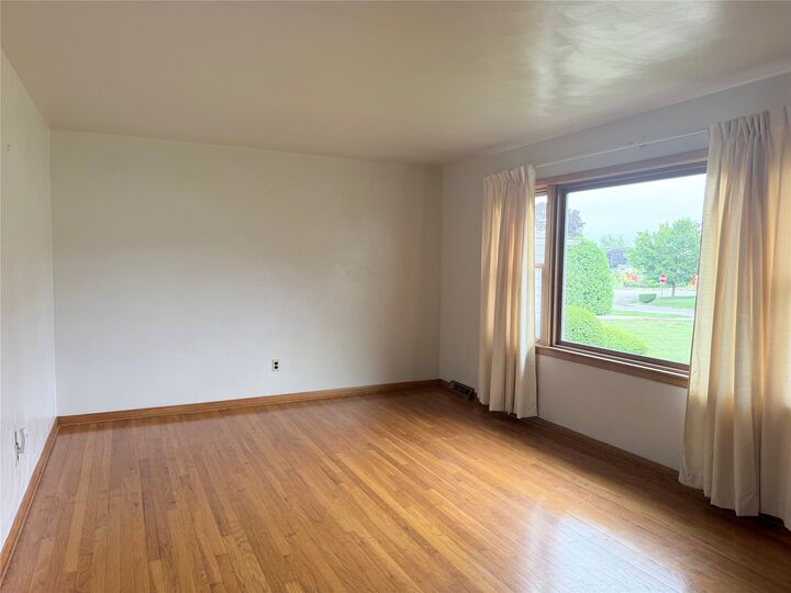 Property Photo: 2330 E 40th Street PA 16510