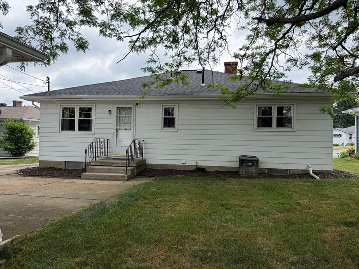 Property Photo:  2330 E 40th Street  PA 16510 