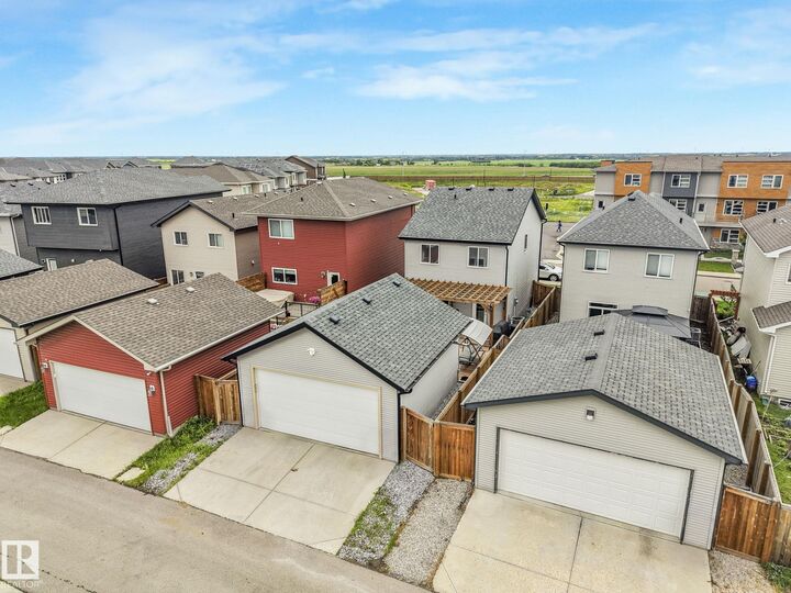 Property Photo:  17724 58 Street NW  AB T5Y 3W8 