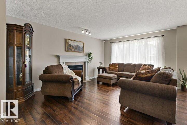 Property Photo:  7511 177 Avenue NW  AB T5Z 0N4 