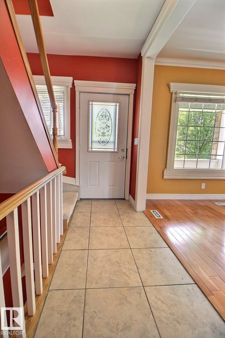 Property Photo:  11312 127 Street NW  AB T5M 0T8 