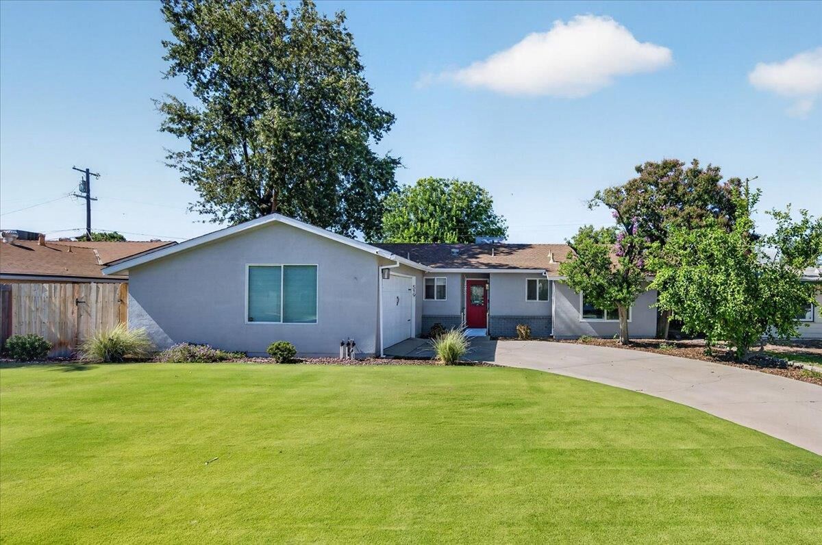 Property Photo:  519 San Jose Avenue  CA 93612 