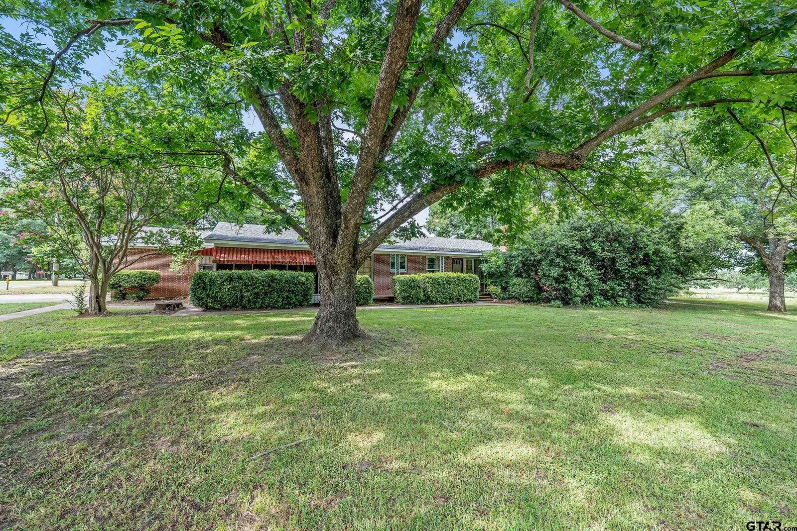 Property Photo: 599 E Holley TX 75410