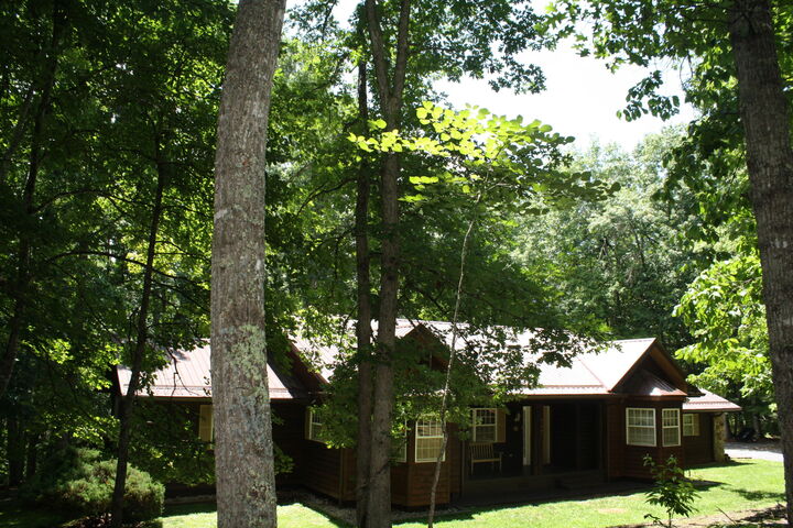 Property Photo: 717 Fairway Drive WV 25979