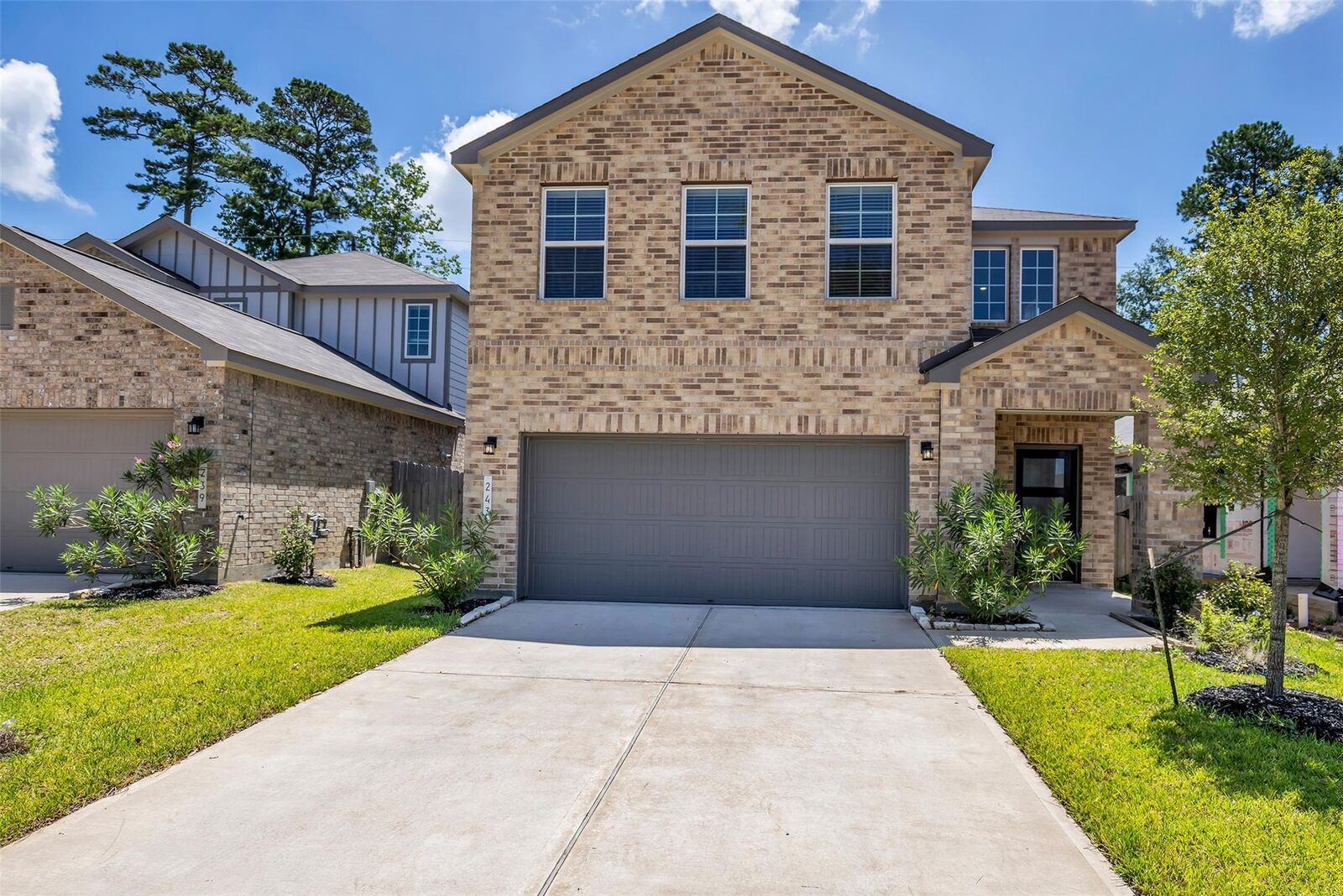 Property Photo: 243 Intrepid Trail TX 77354