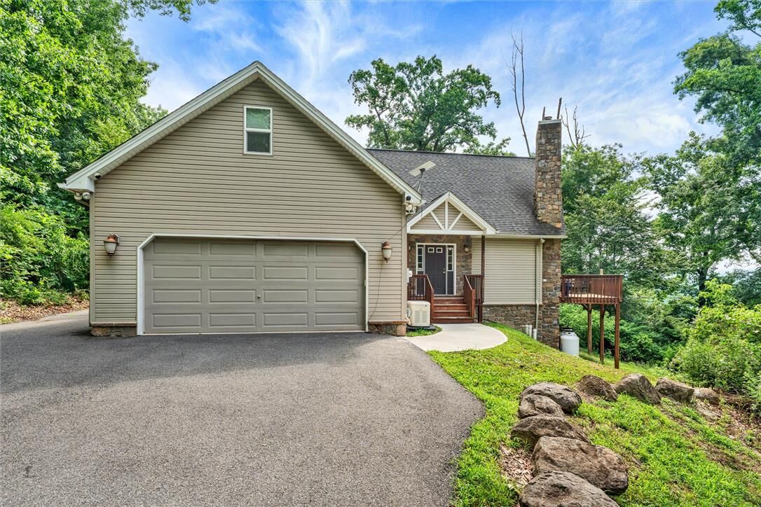 Property Photo:  50 Flagler Street  PA 18042 