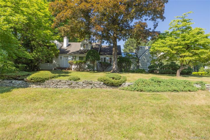 Property Photo:  11 Wheeler Place E  NY 10994 