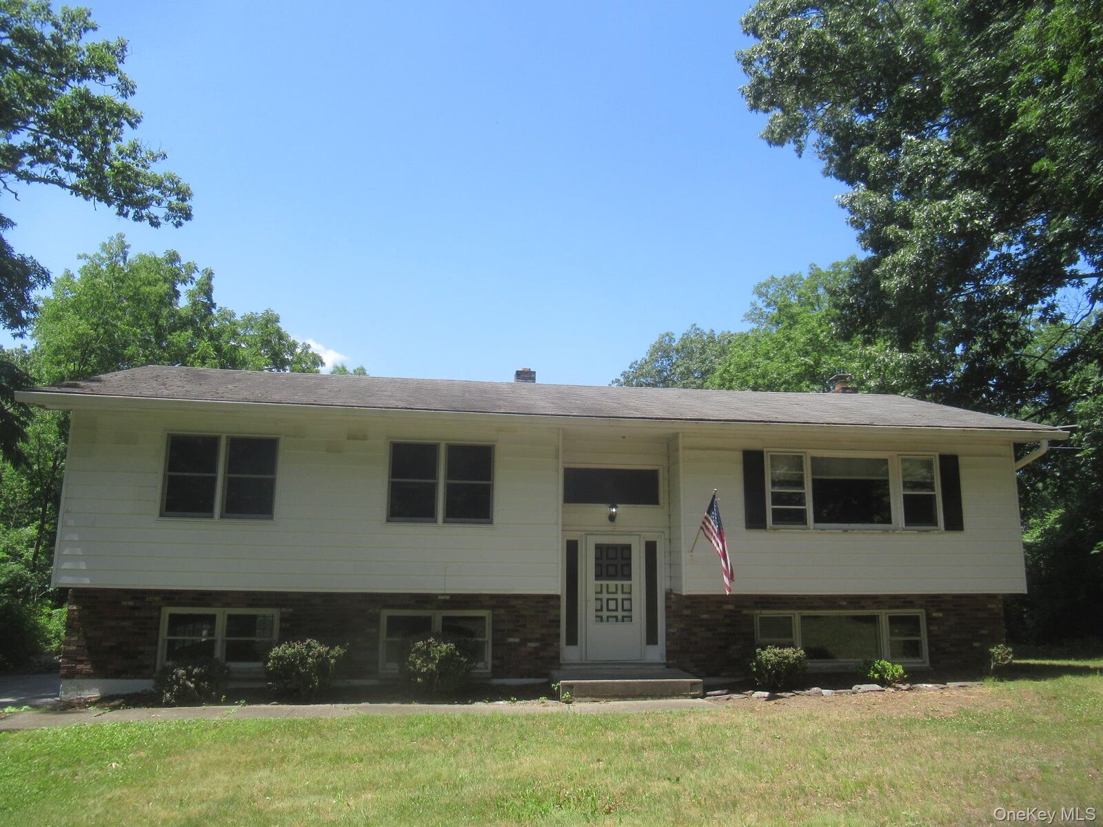 Property Photo:  17 Jack And Jill Road  NY 12570 