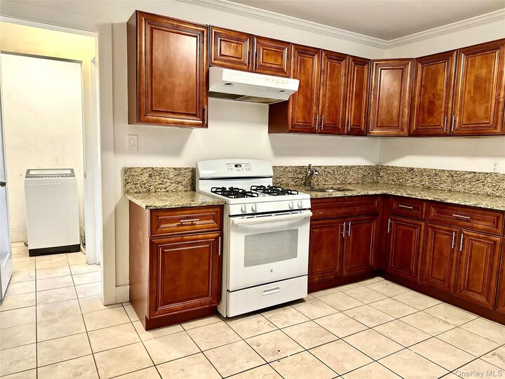 Property Photo:  232 Fifth Avenue S (Right Side)  NY 10803 
