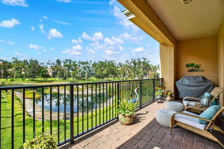 Property Photo: 1226 3rd Street Circle E FL 34221