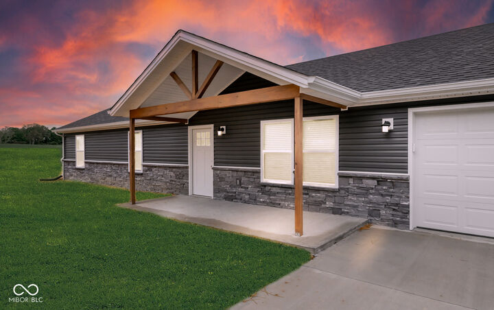 Property Photo:  3483 S Pleasant Ridge Road  IN 47138 