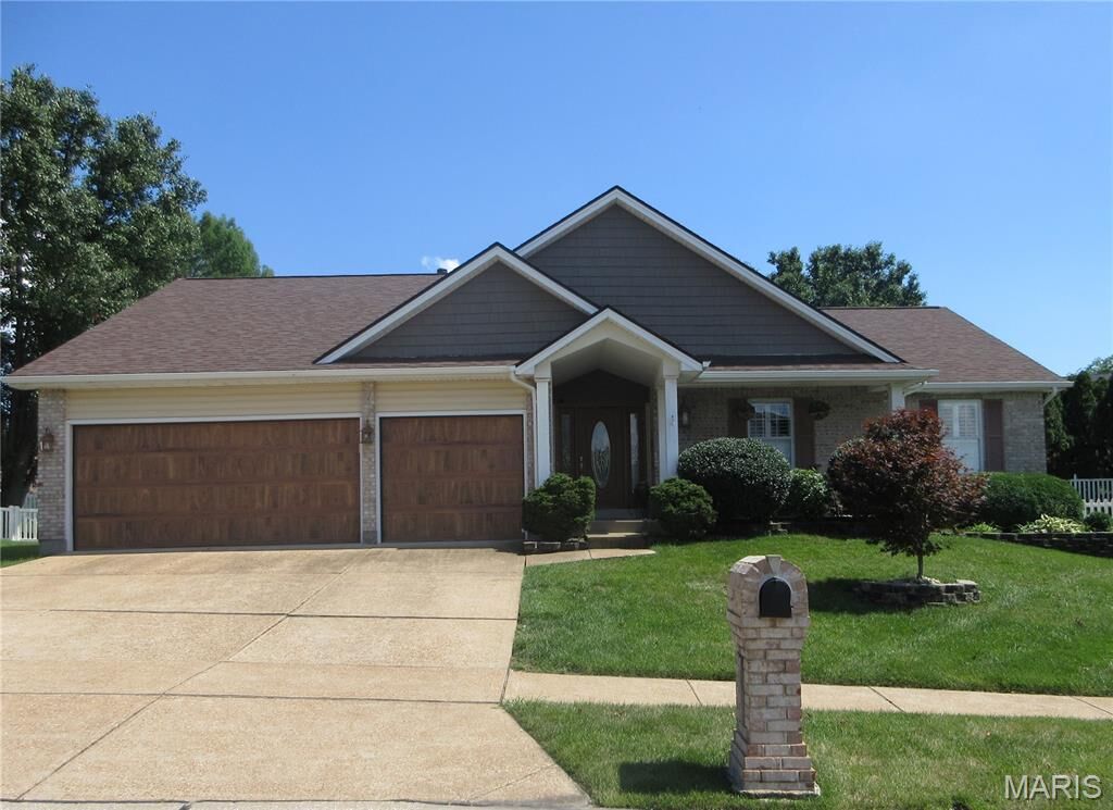 Property Photo: 3122 Piney Pointe Drive MO 63129