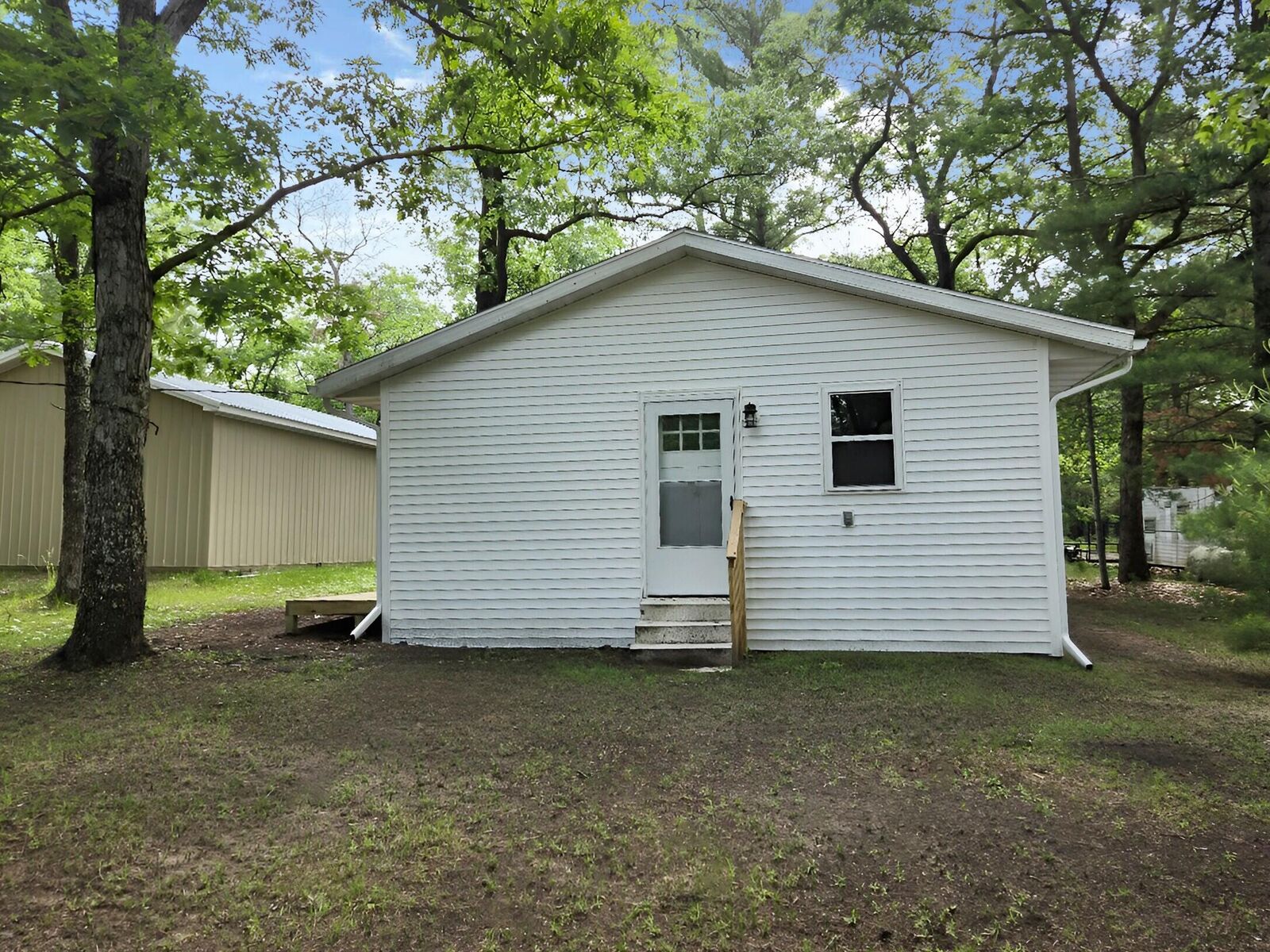 Property Photo: 9071 S Crabapple Road MI 49304