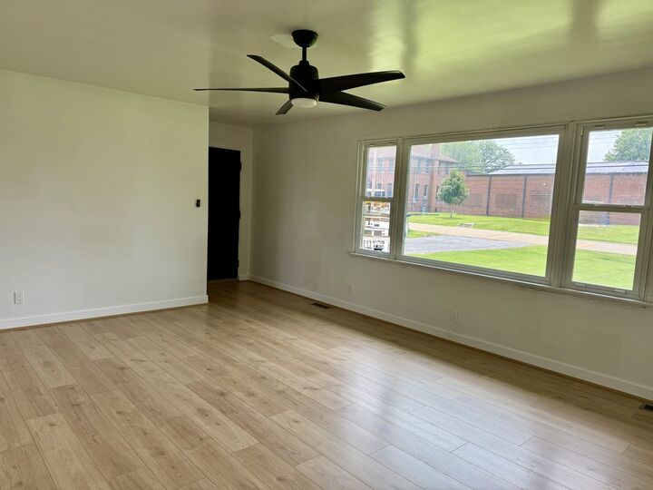 Property Photo:  312 Chestnut Street  IL 61320 