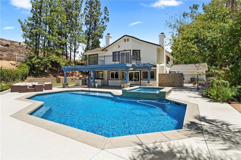 Property Photo: 15605 Creekview Trail CA 92506
