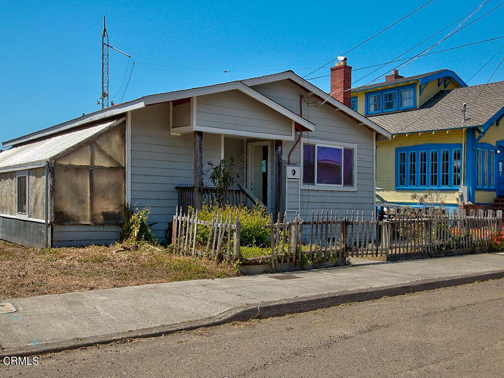 Property Photo:  715 West Street  CA 95437 