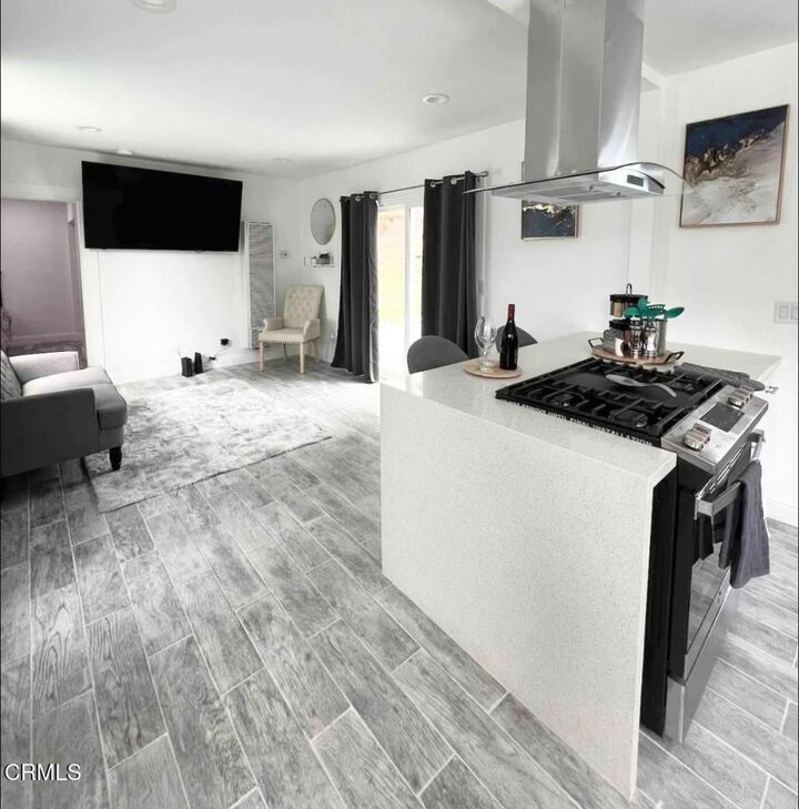 Property Photo:  1010 N Ventura Avenue  CA 93022 