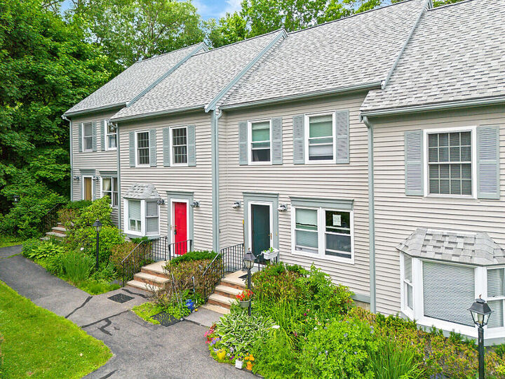 Property Photo: 83 Middle Street 4 ME 04347