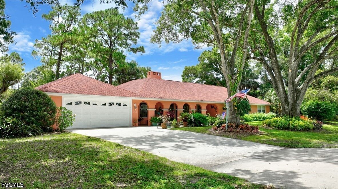 Property Photo:  318 Fifth Avenue  FL 33936 