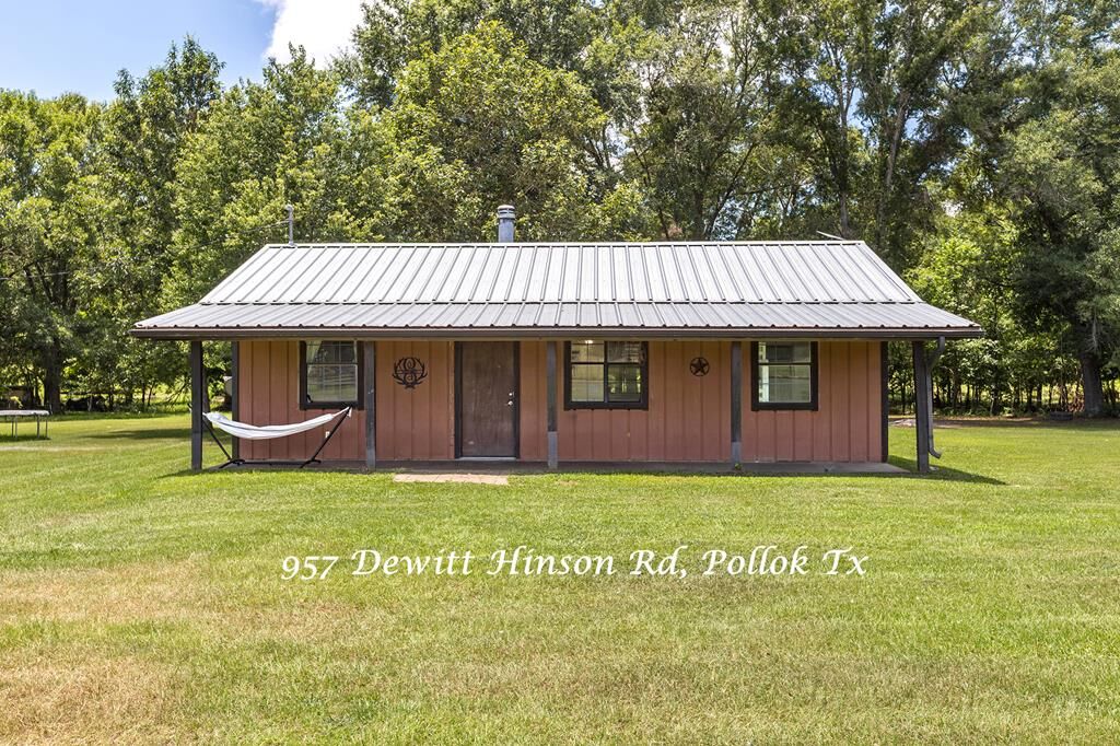 Property Photo: 957 Dewitt Hinson Road TX 75969