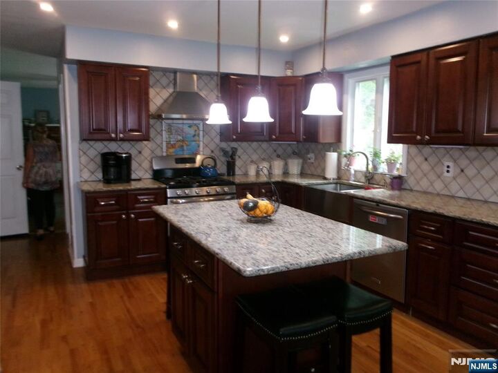 Property Photo:  12 Wolfe Drive  NJ 07465 