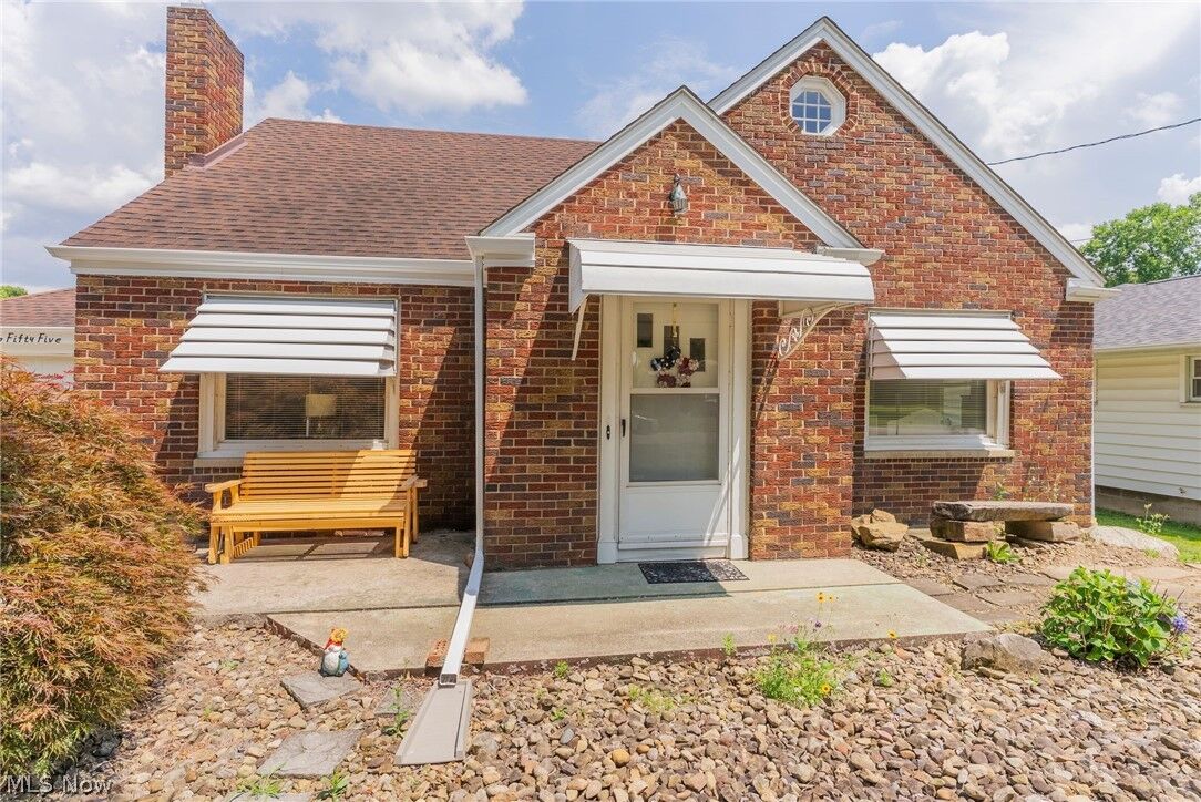 Property Photo: 255 Grandview Avenue OH 44425