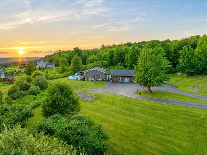 Property Photo:  4 Sleepy Hollow Road  VT 05452 
