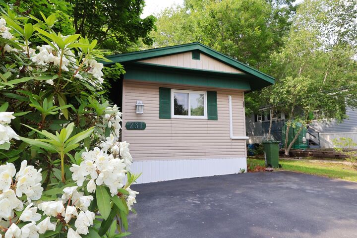 231 Seasons Drive — photo 1