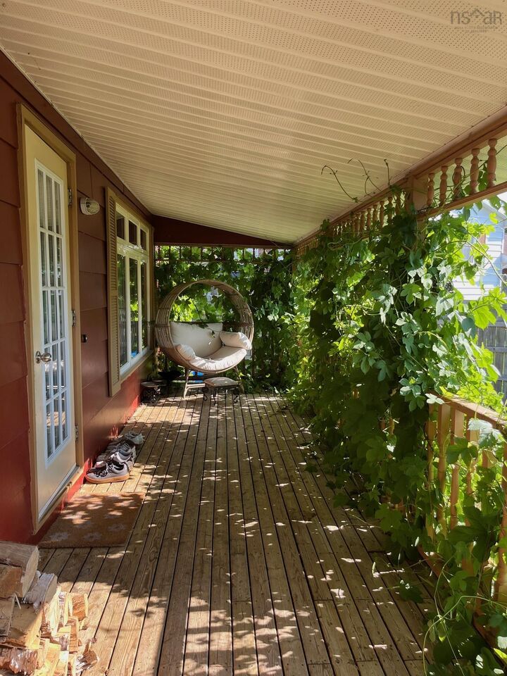 Property Photo: 35 Colonial Crescent NS B4N 4M6