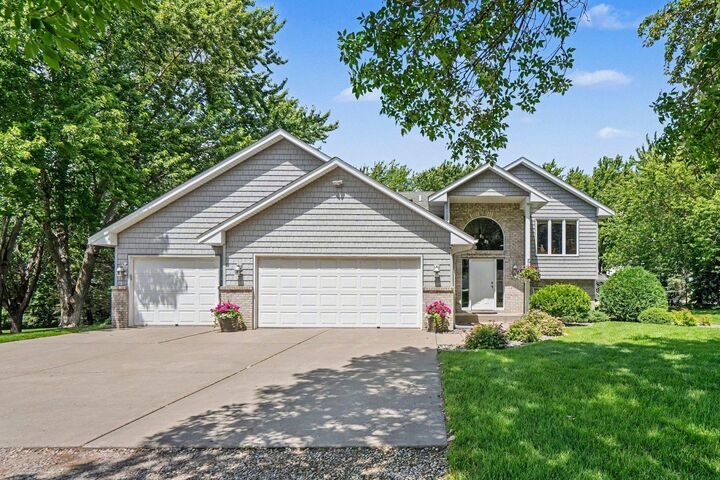 Property Photo:  7460 Odean Avenue NE  MN 55330 
