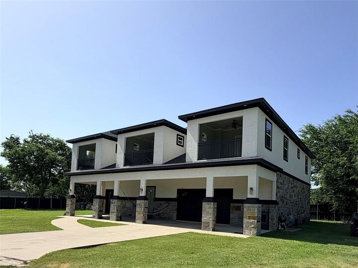 Property Photo: 222 County Road 876 TX 75407