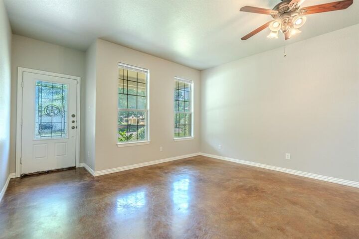 Property Photo: 403 Summer Tree Lane TX 76082