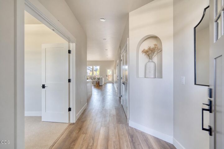 Property Photo:  842 NW 18th Court  OR 97756 