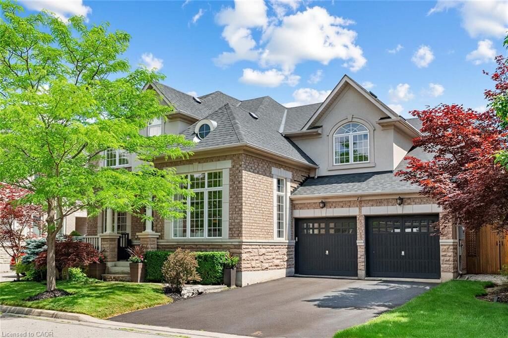 Property Photo: 729 Boughton Crescent ON L9T 0E5
