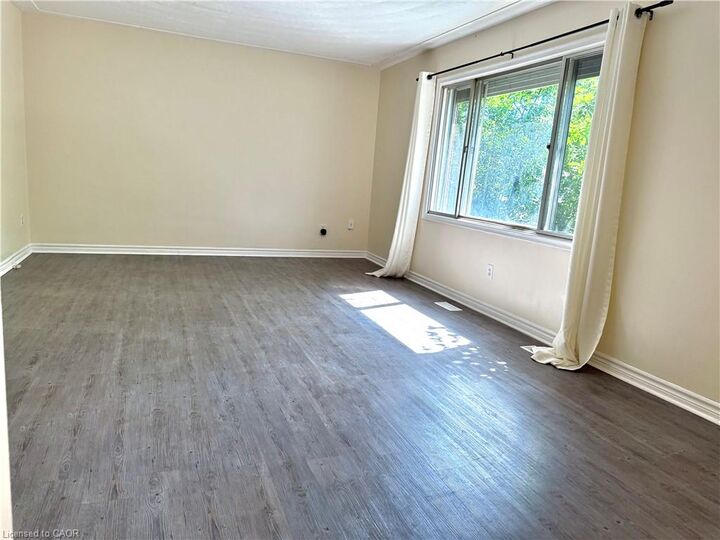 Property Photo:  62 Bond Street 2  ON N2H 4S5 