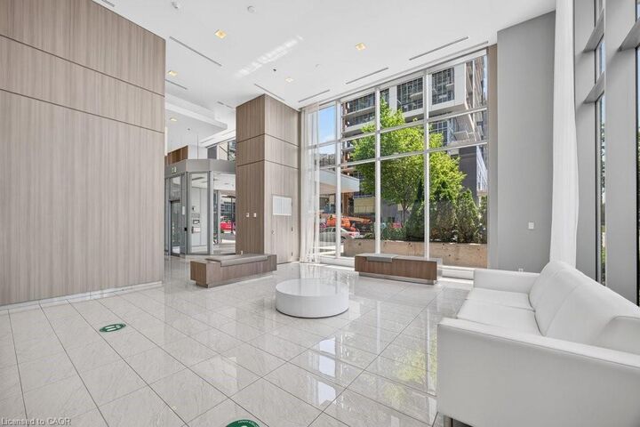 Property Photo: 2081 Fairview Street 707 ON L7R 0E4