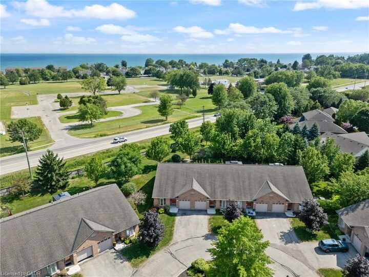 Property Photo: 19 Somerset Drive 16 ON N0A 1N7