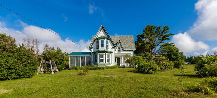 205 Pinette Road — photo 1