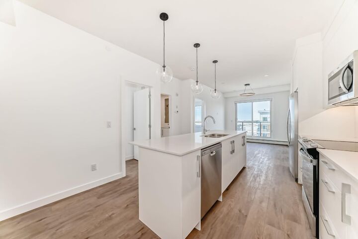 63 Corner Glen Crescent NE 2107 — photo 1