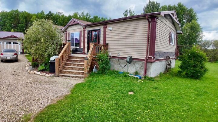 Property Photo: 41, 130018 Twn Rd 594 AB T7S 1P6
