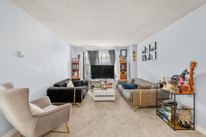 Property Photo: 5204 Dalton Drive NW 1110 AB T3A 3H1