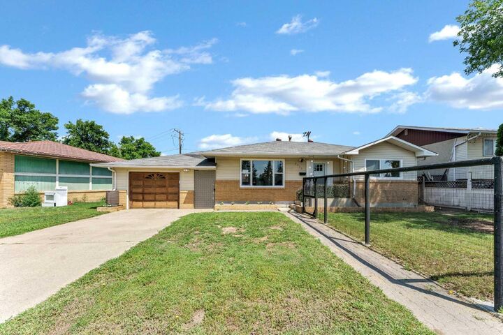 Property Photo: 2711 Dunmore Road SE AB T1A 2A6