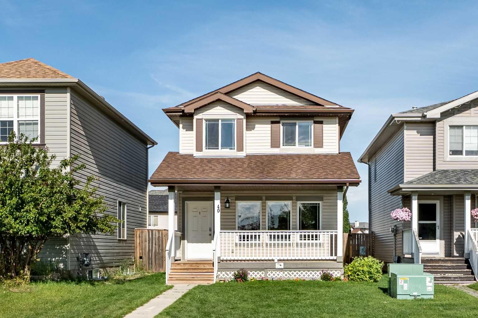 Property Photo:  40 Cimarron Grove Drive  AB T1S 2H1 