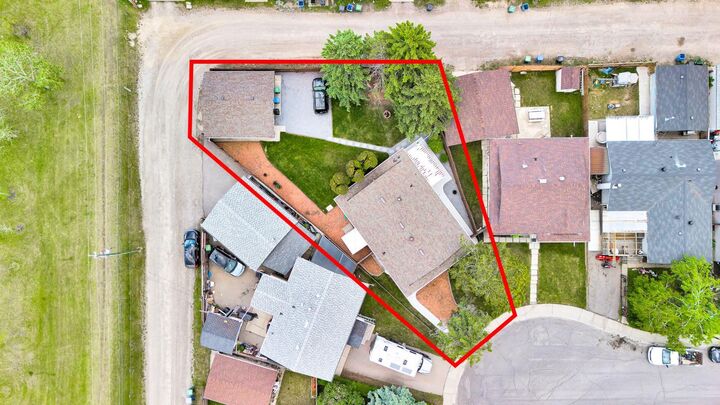 Property Photo:  173 Margate Close NE  AB T2A 3E5 