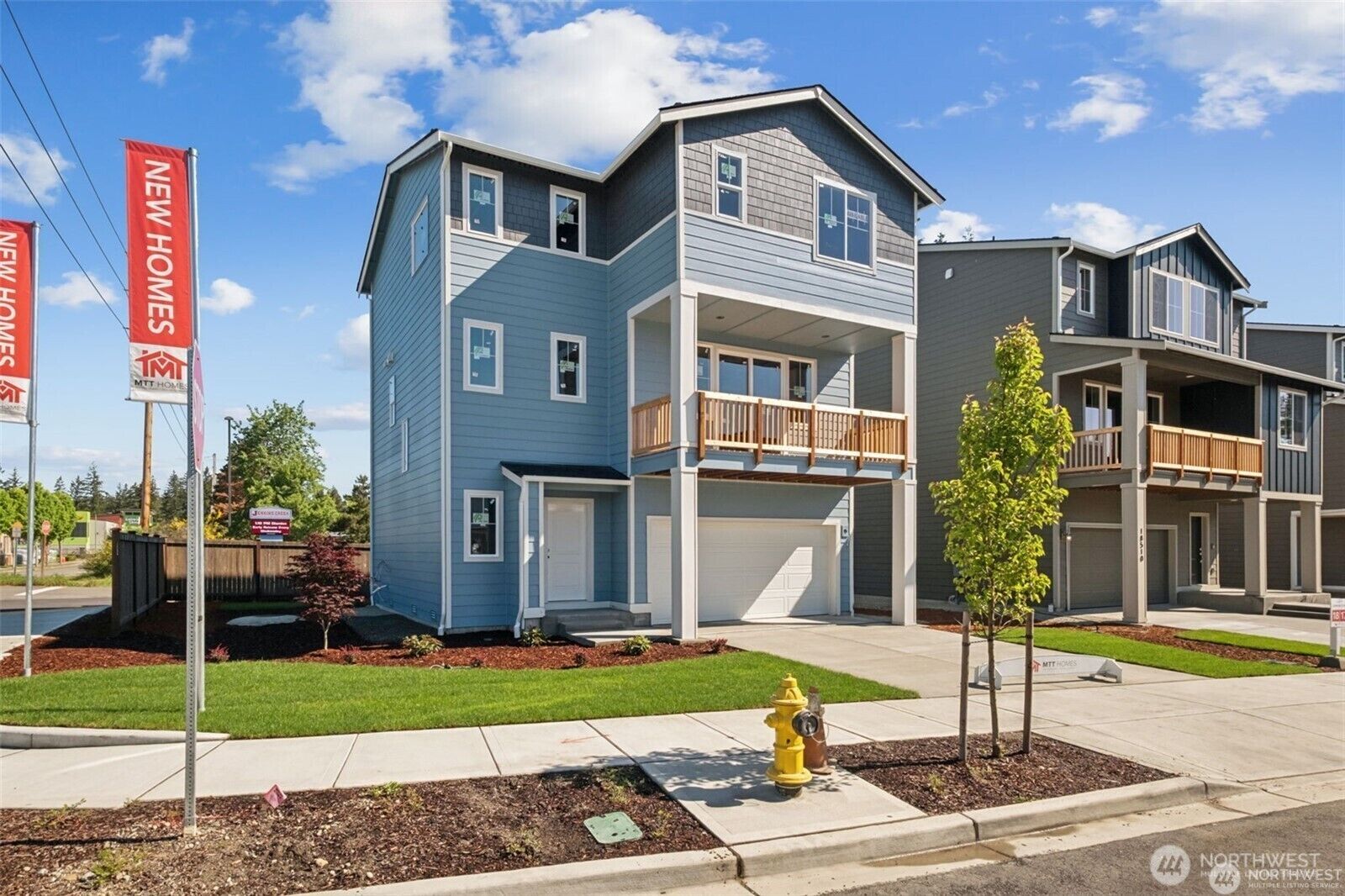 Property Photo: 18506 SE 271st Place WA 98042