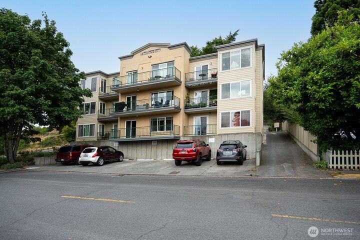 Property Photo: 230 B Street 103 WA 98250
