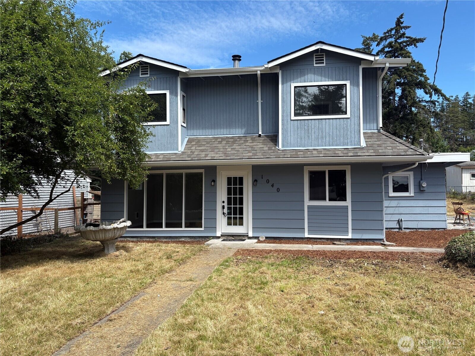 Property Photo:  1040 W Shady Lane Wa  WA 98277 