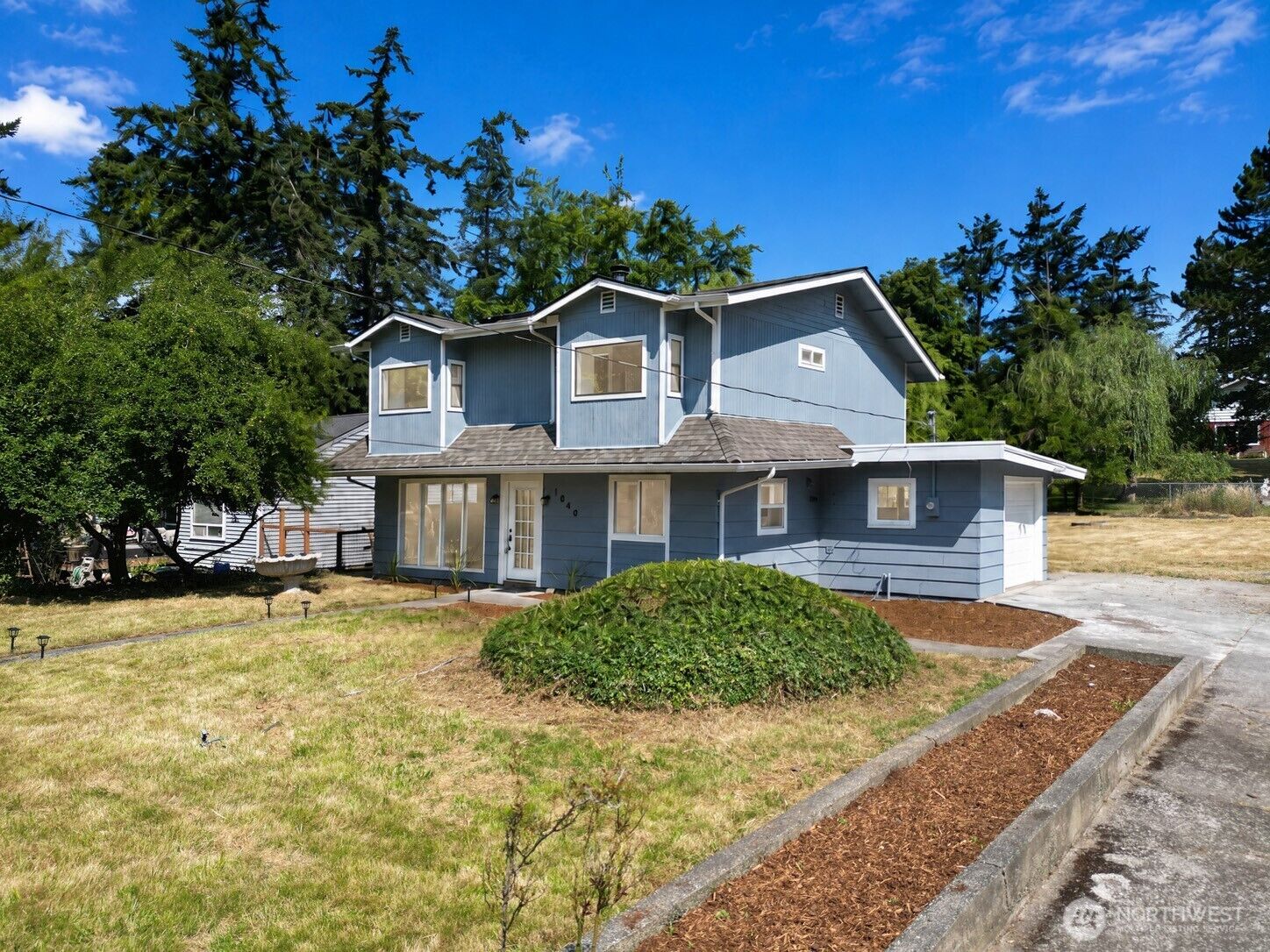 Property Photo:  1040 W Shady Lane Wa  WA 98277 