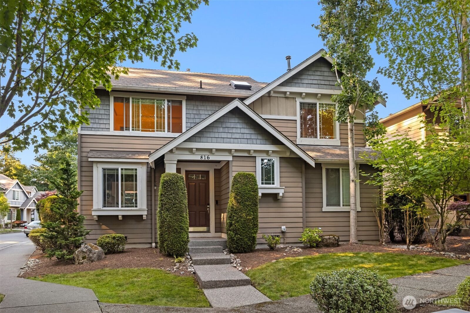 Property Photo:  816  148th Place SE  WA 98012 
